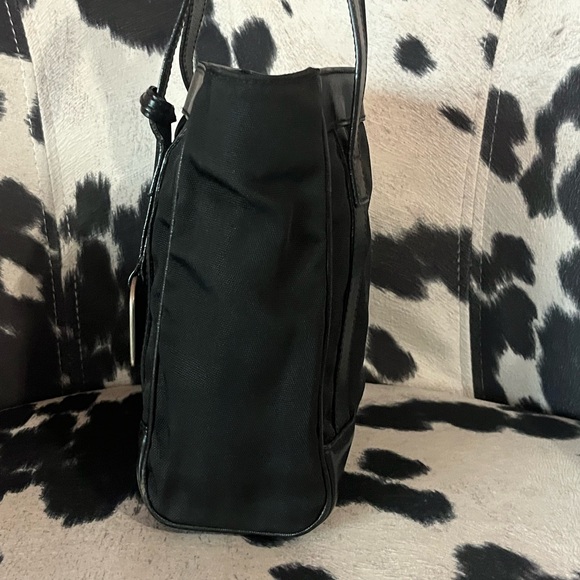 GUCCI Black Canvas 90s Mini Handbag - Picture 4 of 17